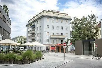 Graz-hbf 2* גראץ