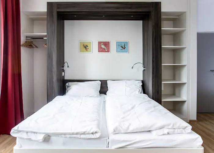 Graz-hbf 3* グラーツ